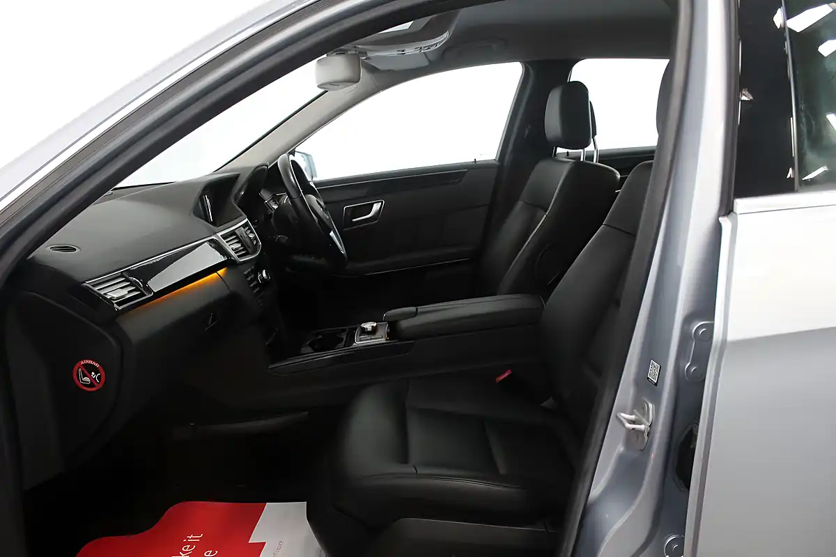 Used 2013 Mercedes-Benz E Class G-Tronic+ Euro 5 Silver - Interior and Exterior details 18