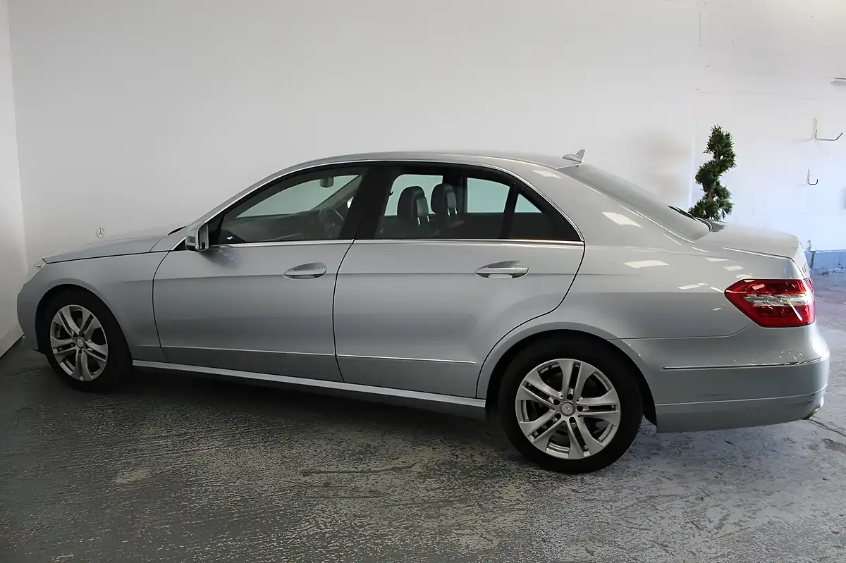 Used 2013 Mercedes-Benz E Class G-Tronic+ Euro 5 Silver - Interior and Exterior details 8