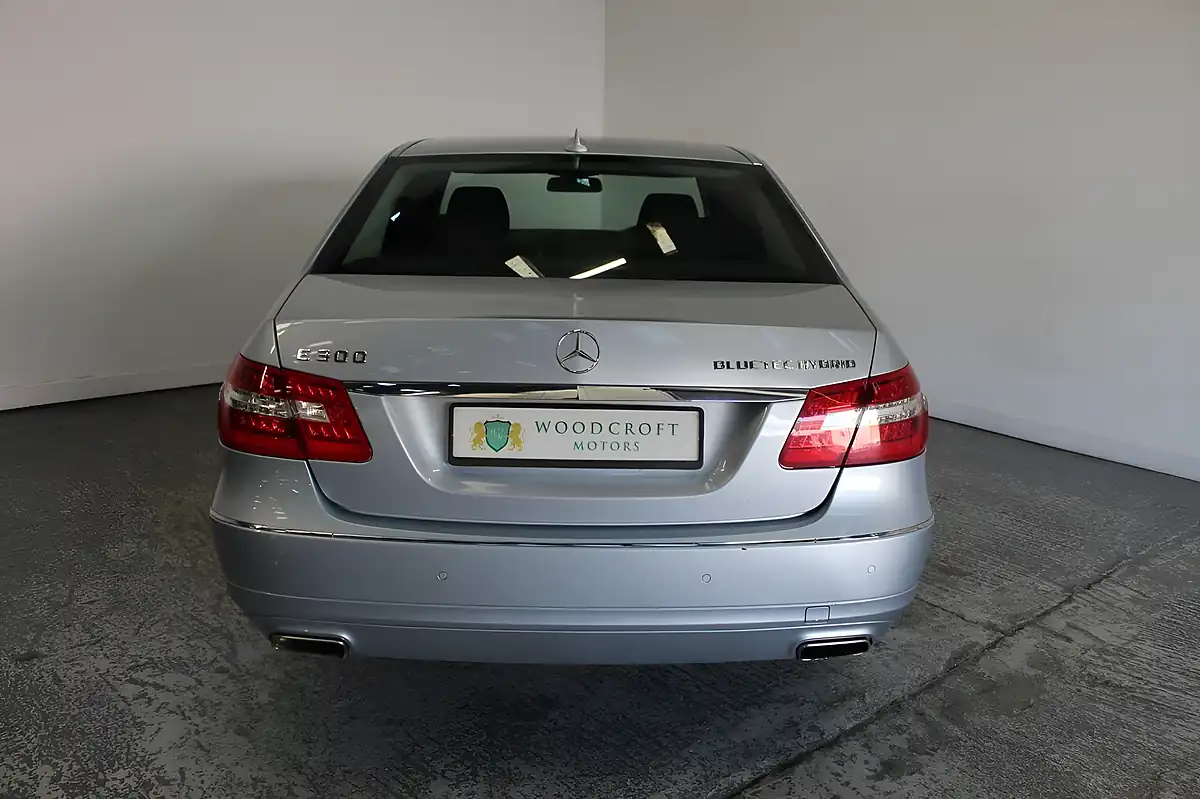 Used 2013 Mercedes-Benz E Class G-Tronic+ Euro 5 Silver - Interior and Exterior details 9