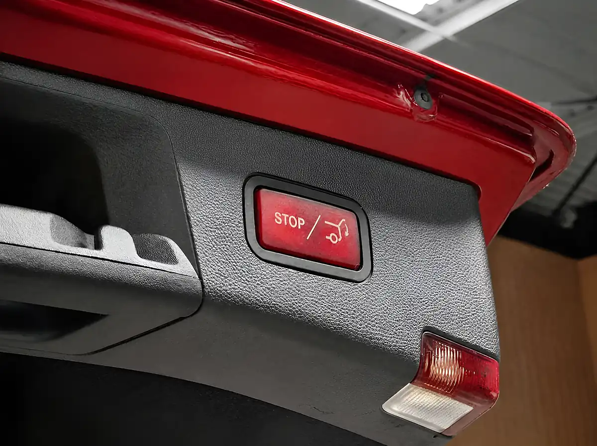 Used 2013 Mercedes-Benz E Class Se Designo Hyacinth Red - Interior and Exterior details 16