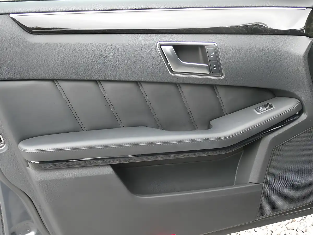 Used 2013 Mercedes-Benz E Class Se Grey - Interior and Exterior details 17