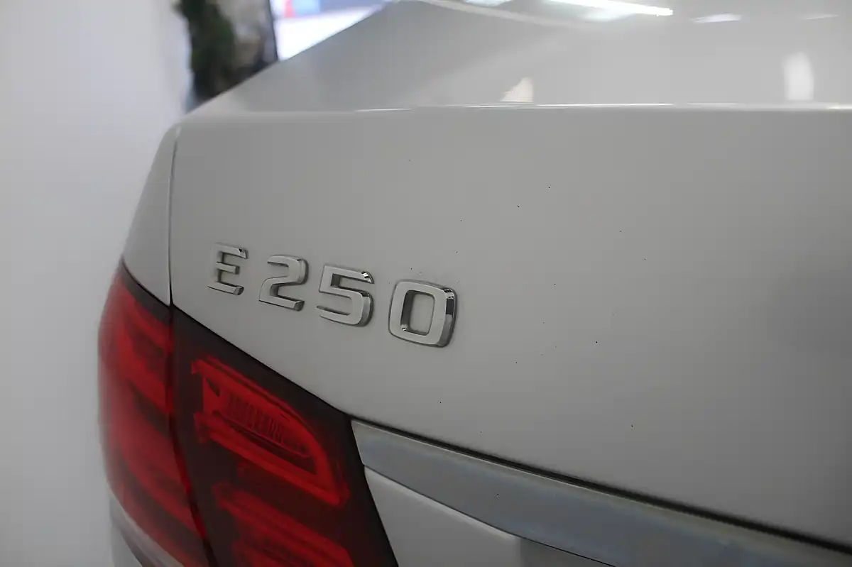 Used 2013 Mercedes-Benz E Class Se Silver - Interior and Exterior details 11