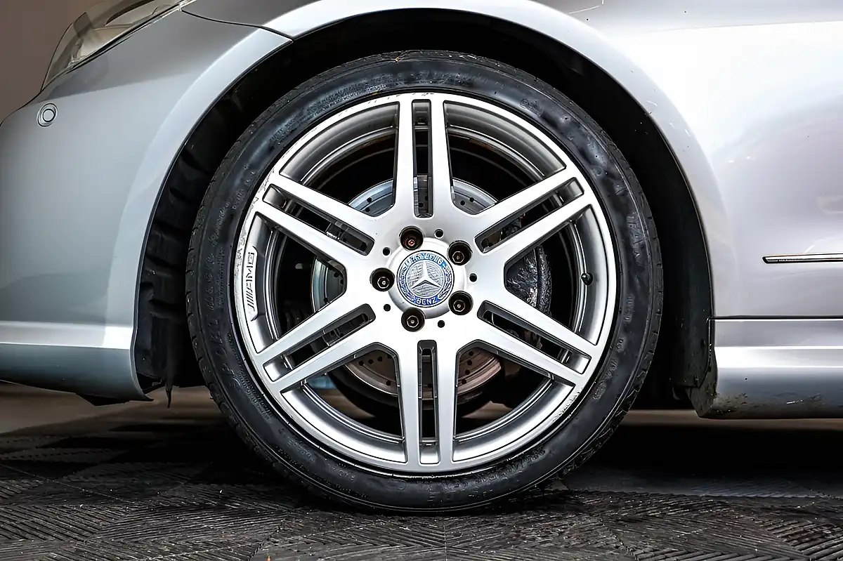 Used 2013 Mercedes-Benz E-Class Sport Coupe Silver - Interior and Exterior details 16