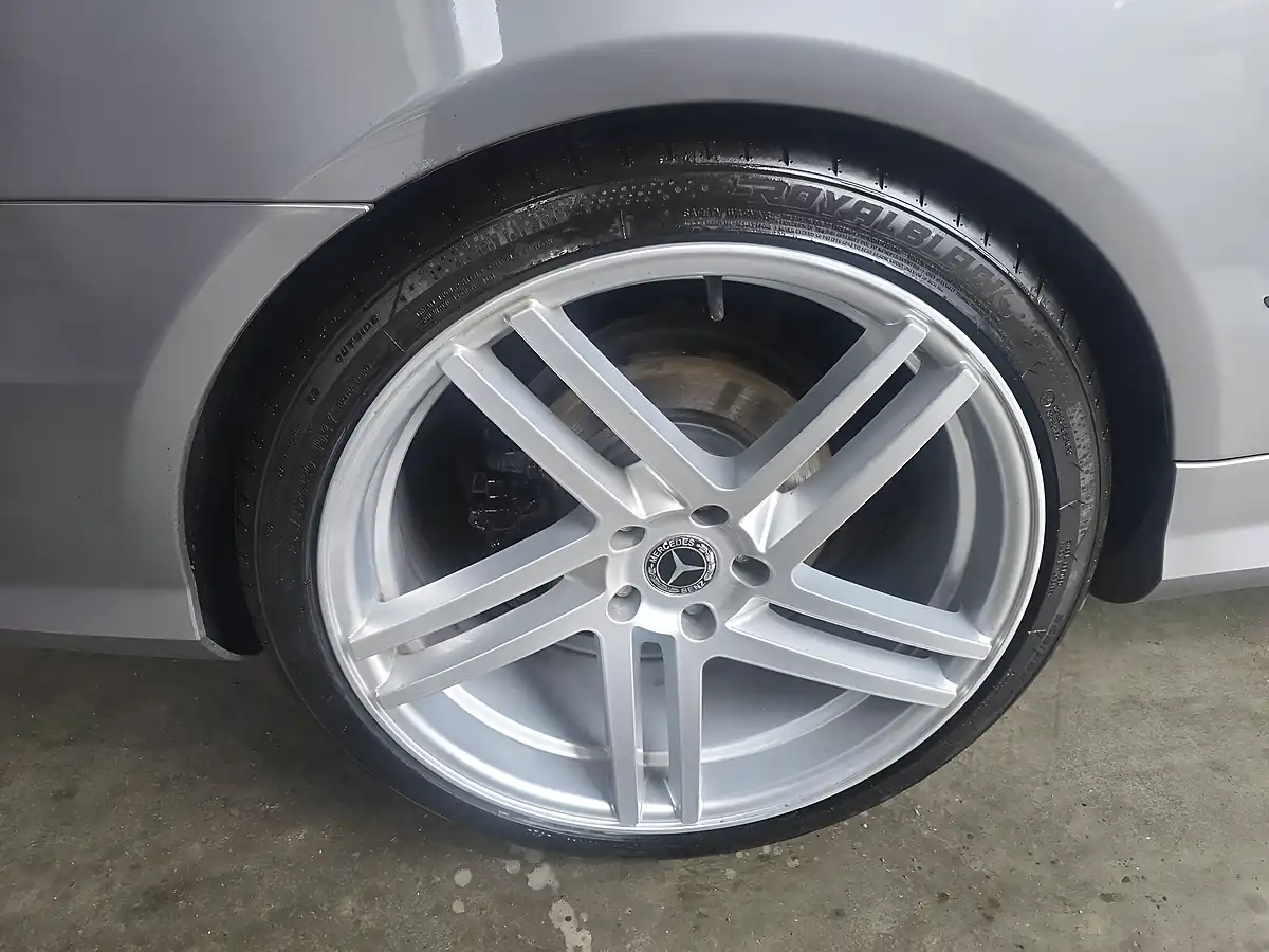 Used 2013 Mercedes-Benz E Class Sport Silver - Interior and Exterior details 18