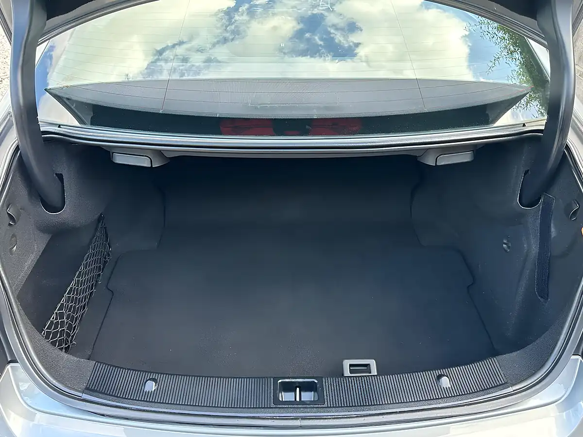 Used 2013 Mercedes-Benz E Class Sport Silver - Interior and Exterior details 19