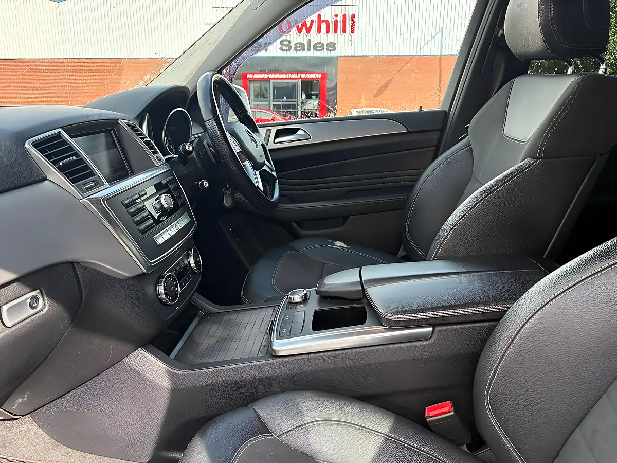 Used 2013 Mercedes-Benz M Class AMG Sport Silver - Interior and Exterior details 11