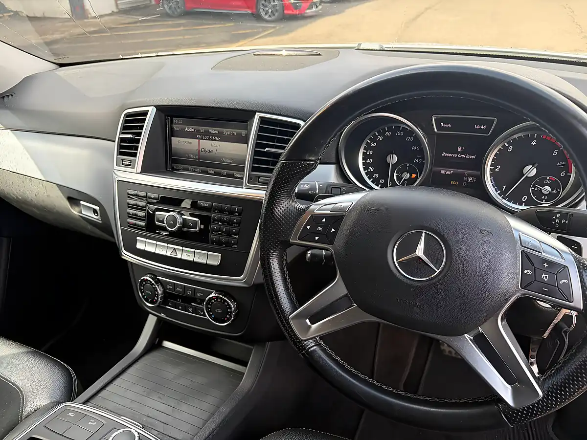 Used 2013 Mercedes-Benz M Class AMG Sport Silver - Interior and Exterior details 14