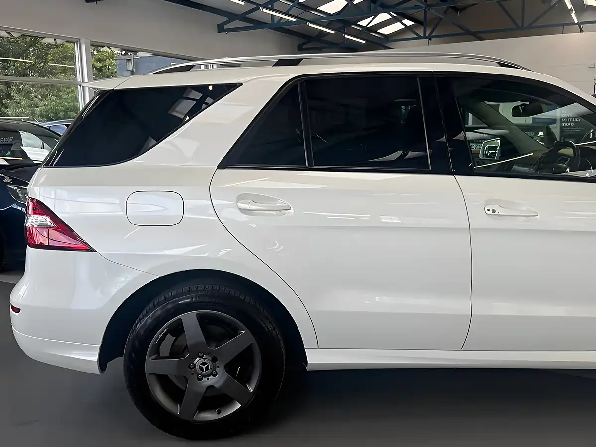 Used 2013 Mercedes-Benz M Class AMG Sport White - Interior and Exterior details 10