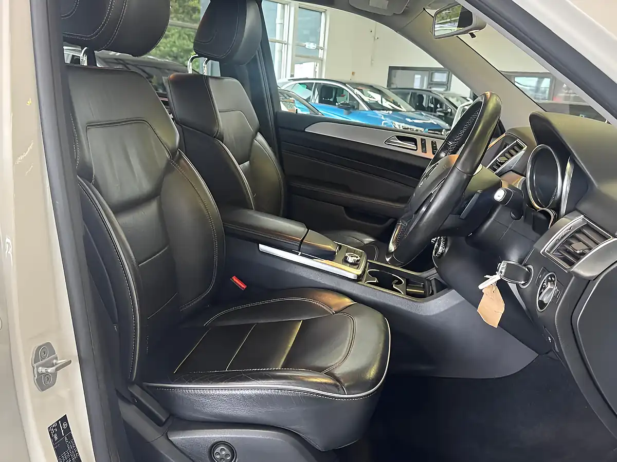 Used 2013 Mercedes-Benz M Class AMG Sport White - Interior and Exterior details 14