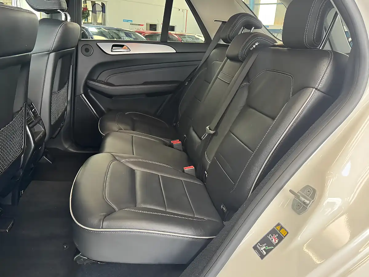 Used 2013 Mercedes-Benz M Class AMG Sport White - Interior and Exterior details 15