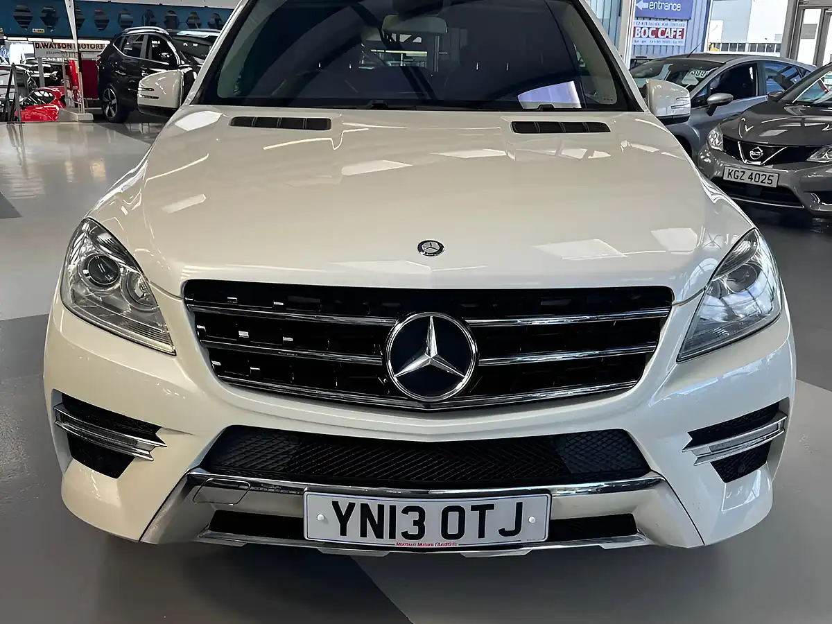 Used 2013 Mercedes-Benz M Class AMG Sport White - Interior and Exterior details 7