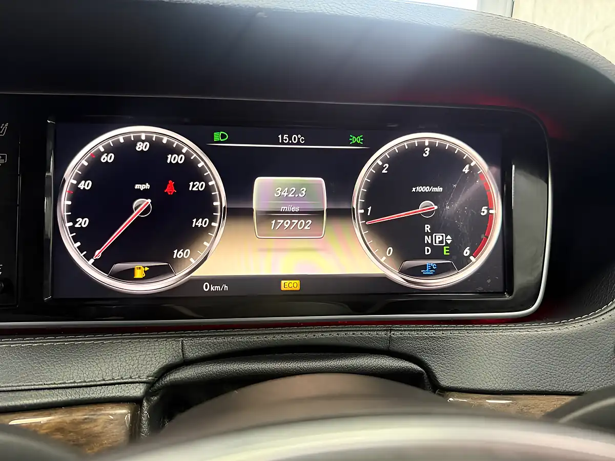 Used 2013 Mercedes-Benz S-Class Se Line Silver - Interior and Exterior details 17