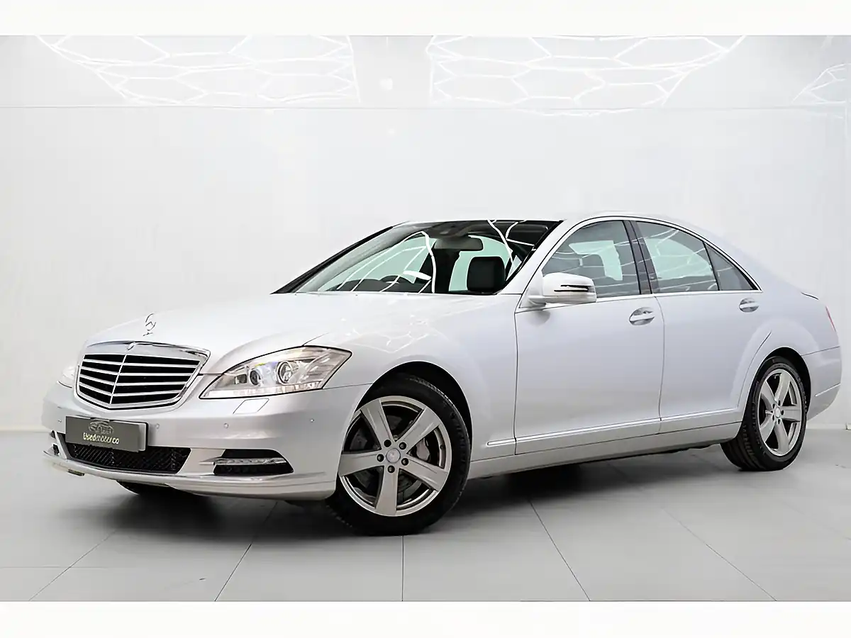 Used 2013 Mercedes-Benz S Class Silver - Interior and Exterior details 4