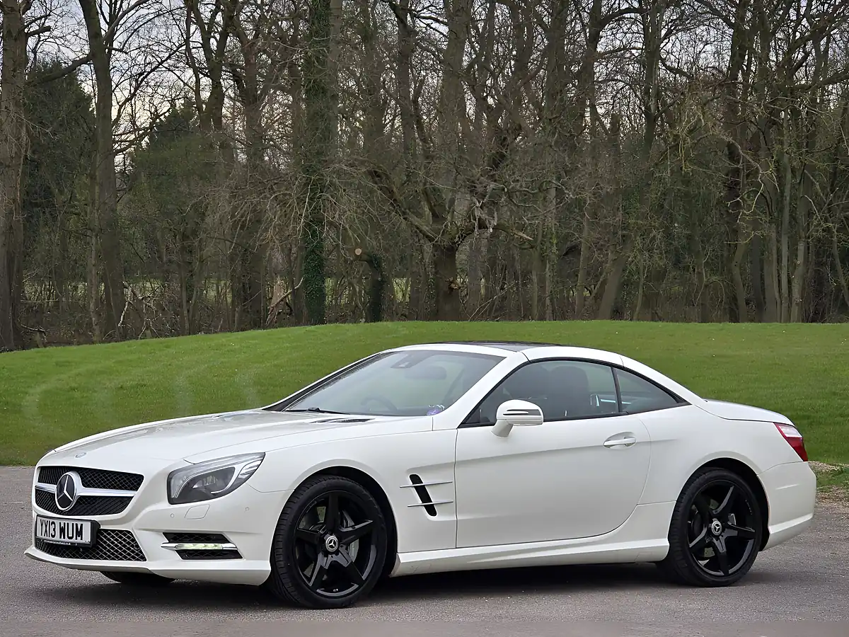 Used 2013 Mercedes-Benz Sl Blueefficiency Diamond White - Interior and Exterior details 16