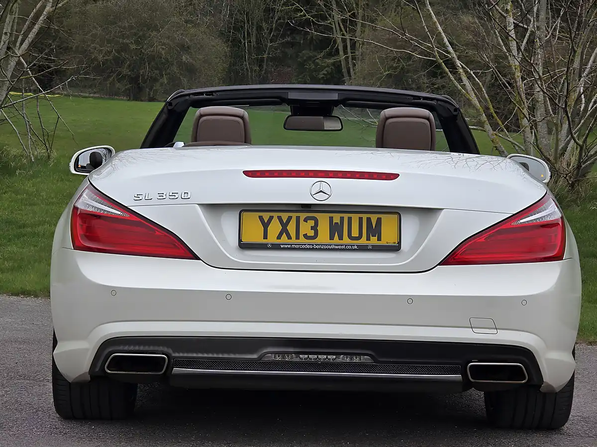 Used 2013 Mercedes-Benz Sl Blueefficiency Diamond White - Interior and Exterior details 2