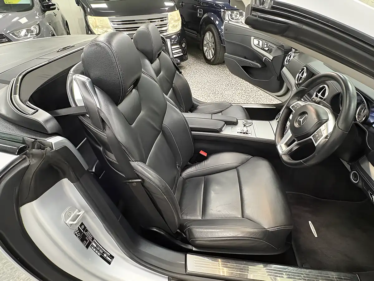 Used 2013 Mercedes-Benz Sl Class Convertible Silver - Interior and Exterior details 9