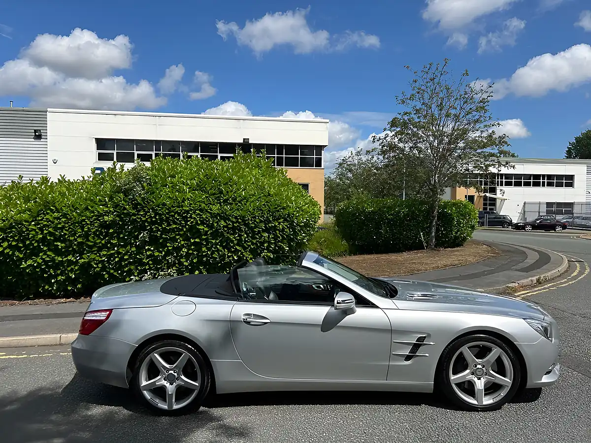 Used 2013 Mercedes-Benz Sl Class Designo Wood Iridium Silver Metallic - Interior and Exterior details 18