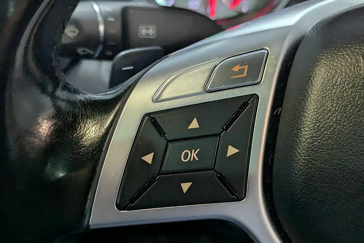 Used 2013 Mercedes-Benz Slk AMG Sport Silver - Interior and Exterior details 13