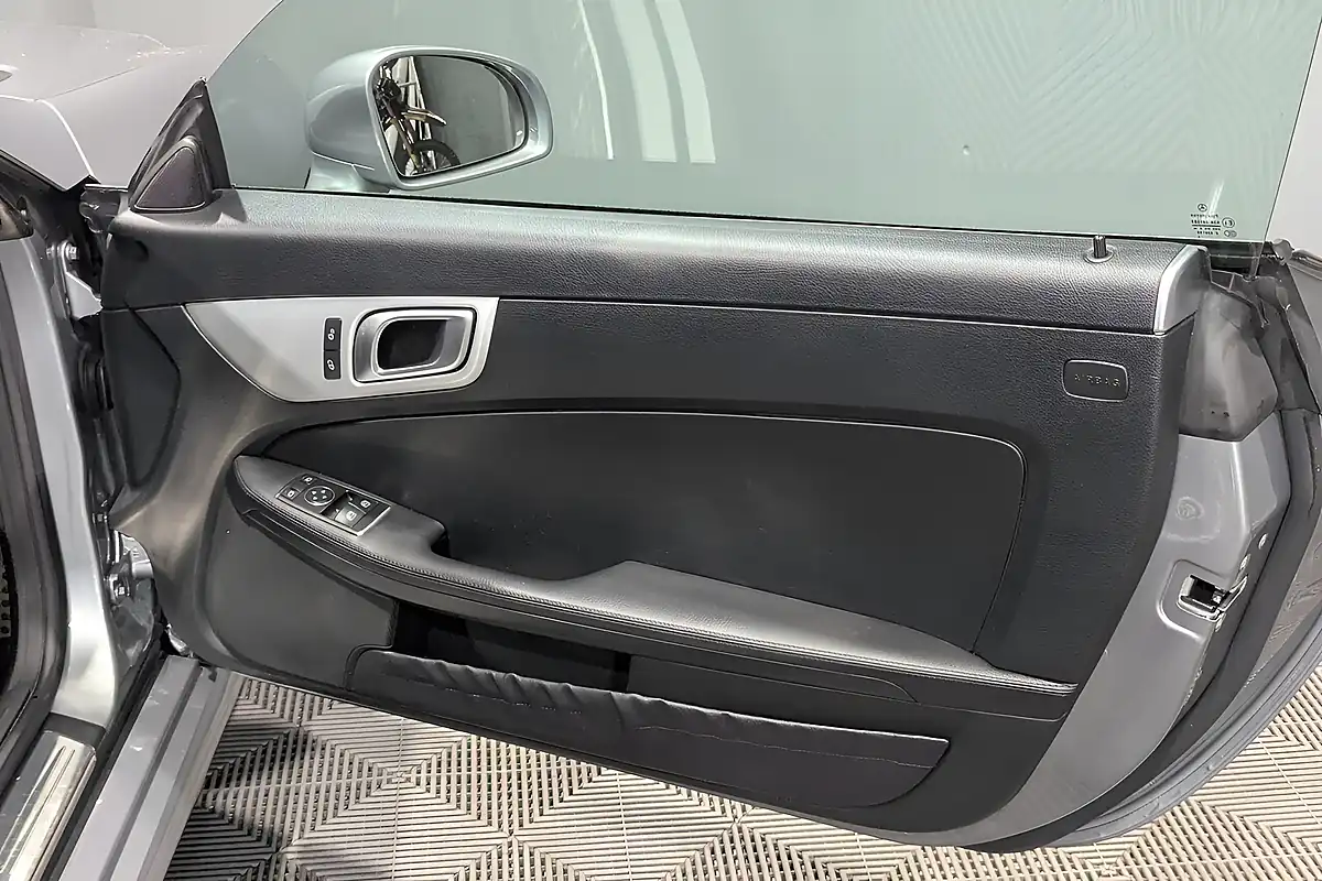 Used 2013 Mercedes-Benz Slk AMG Sport Silver - Interior and Exterior details 17