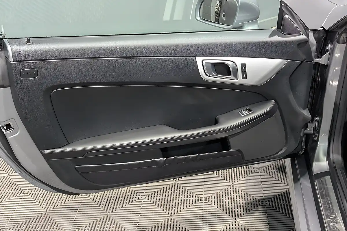 Used 2013 Mercedes-Benz Slk AMG Sport Silver - Interior and Exterior details 19
