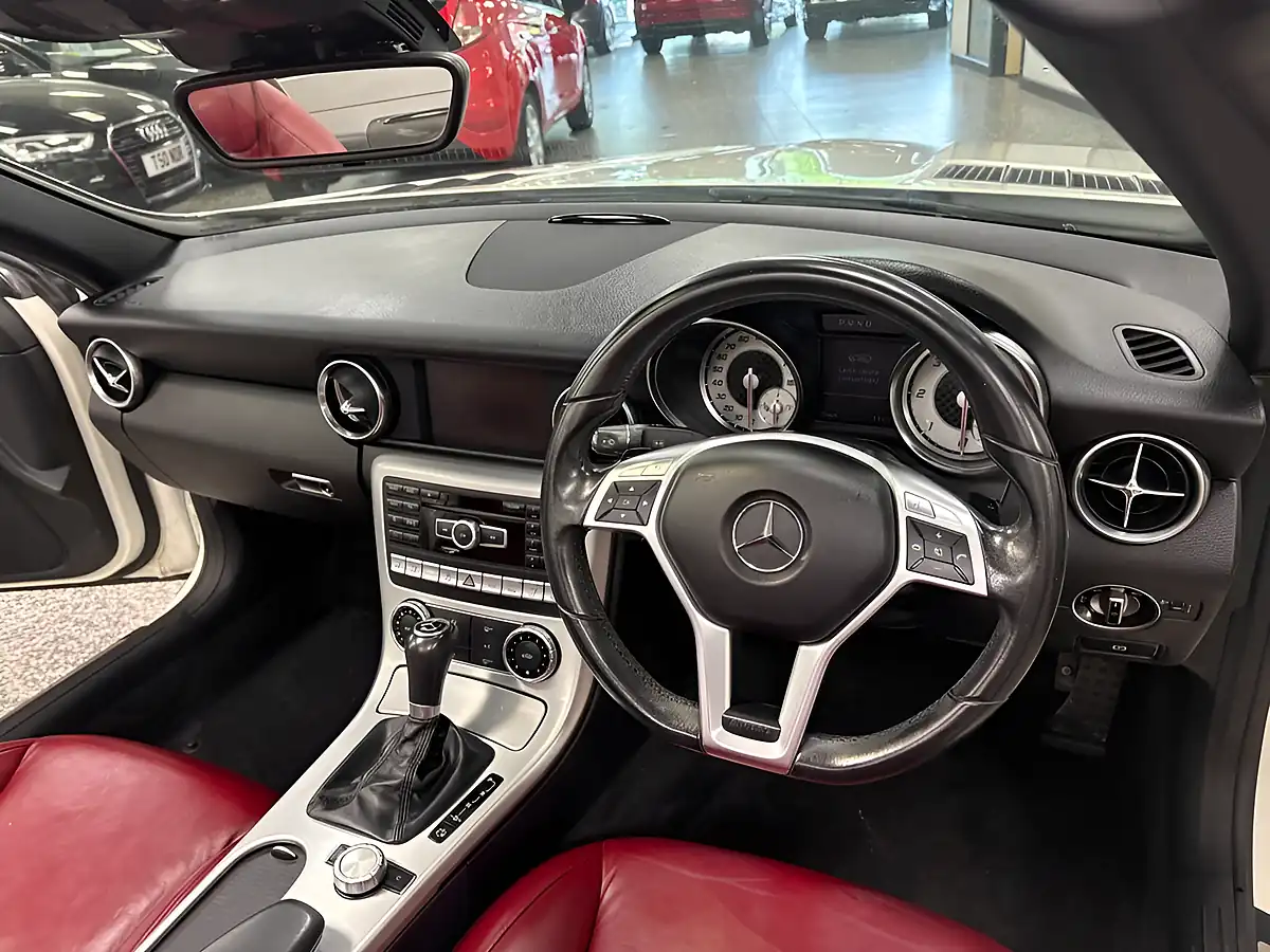 Used 2013 Mercedes-Benz Slk AMG Sport White - Interior and Exterior details 2
