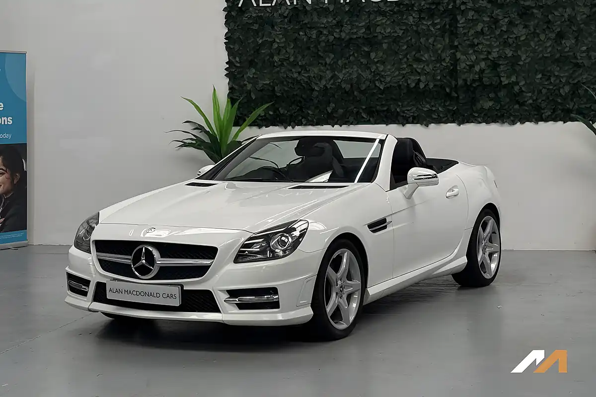 Used 2013 Mercedes-Benz Slk AMG Sport White - Front View