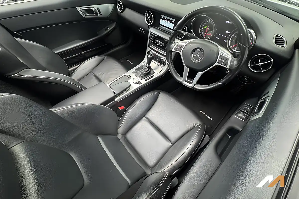 Used 2013 Mercedes-Benz Slk AMG Sport White - Interior and Exterior details 3