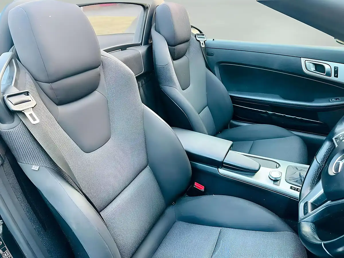 Used 2013 Mercedes-Benz Slk Blueefficiency Black - Interior and Exterior details 14
