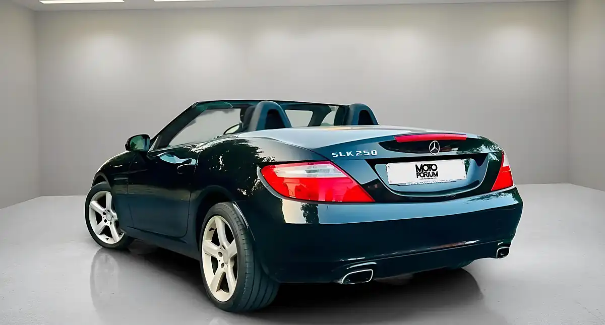 Used 2013 Mercedes-Benz Slk Blueefficiency Black - Interior and Exterior details 20