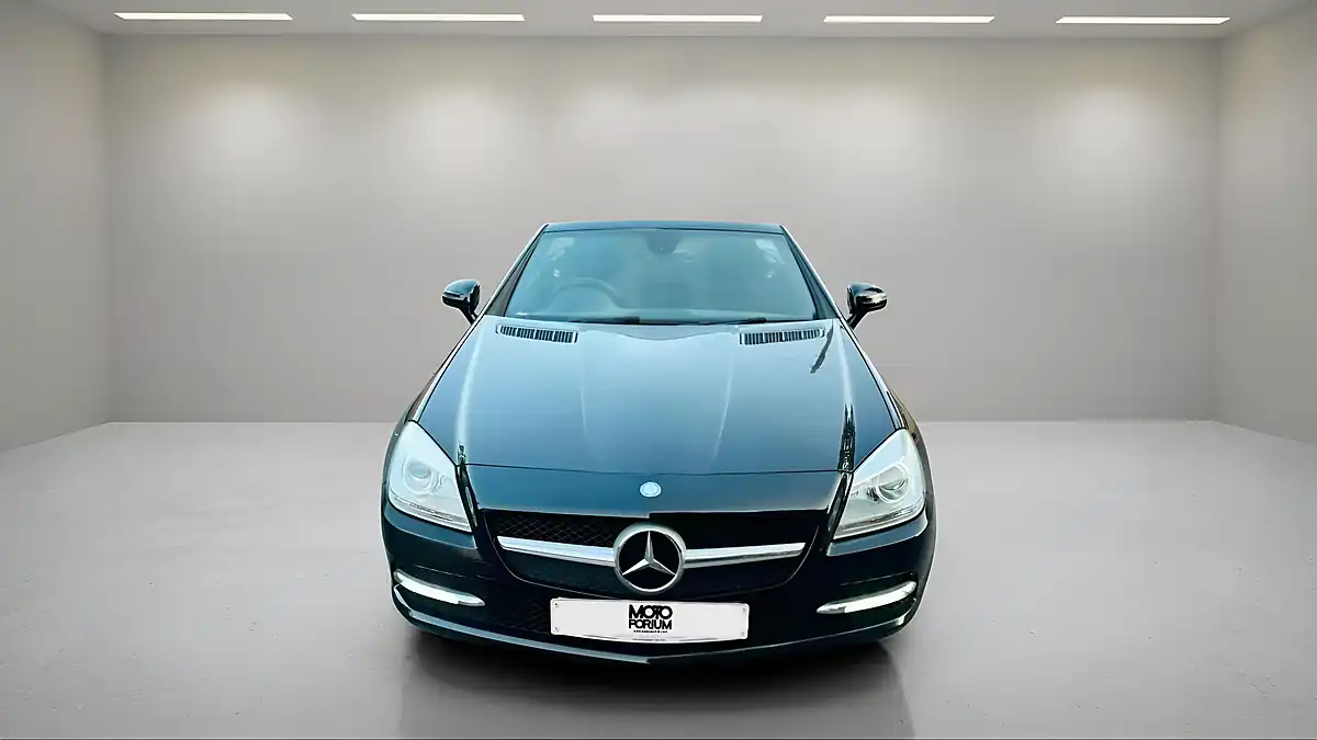 Used 2013 Mercedes-Benz Slk Blueefficiency Black - Interior and Exterior details 3