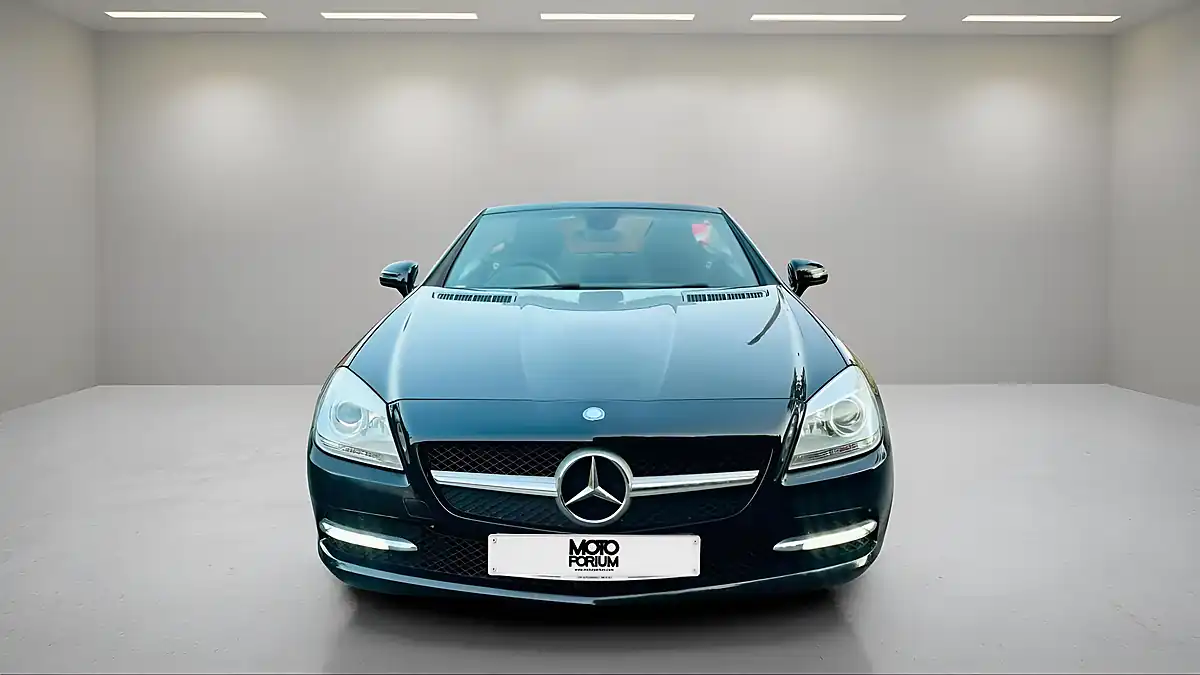 Used 2013 Mercedes-Benz Slk Blueefficiency Black - Interior and Exterior details 8