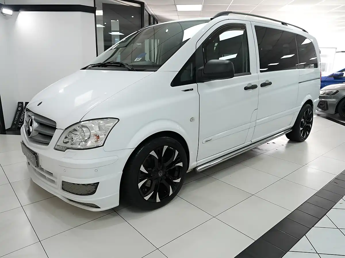 Used 2013 Mercedes-Benz Vito Dualiner Sport White - Interior and Exterior details 3