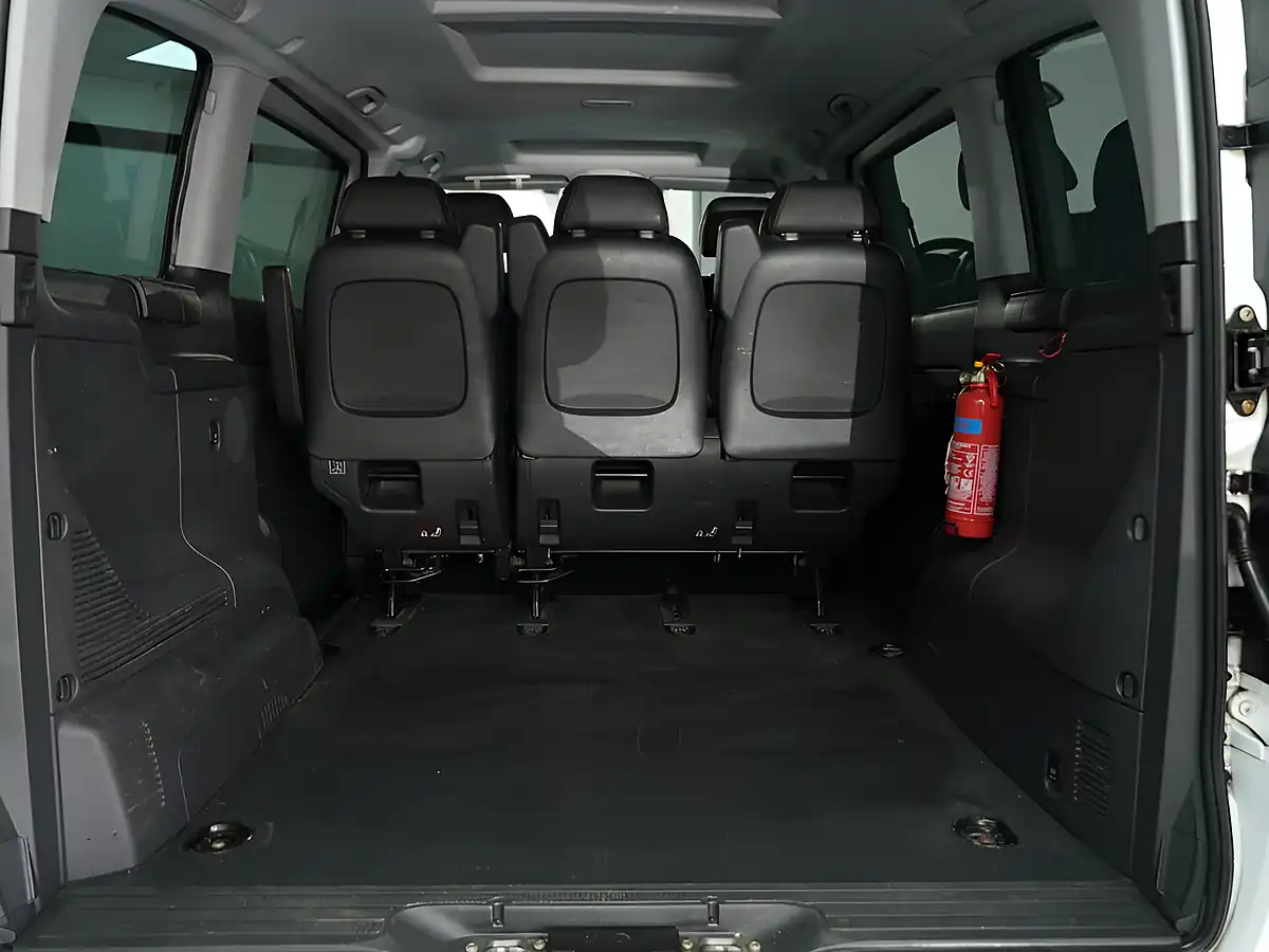 Used 2013 Mercedes-Benz Vito Dualiner Sport White - Interior and Exterior details 9