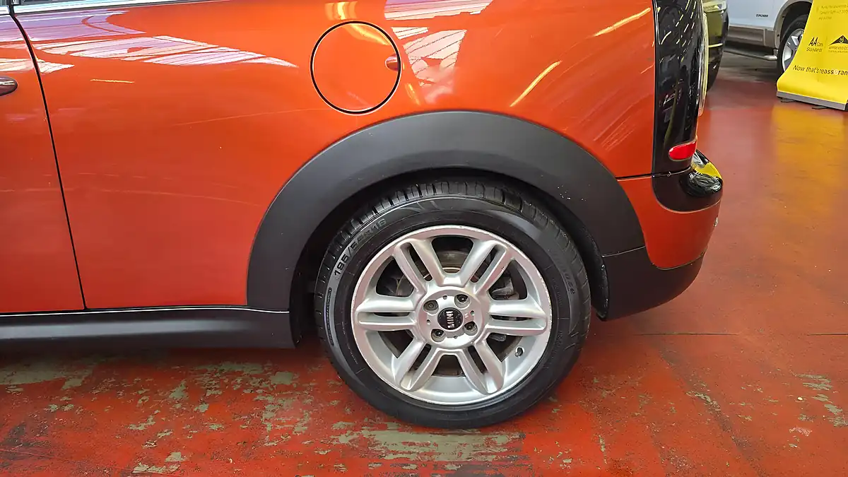 Used 2013 MINI Clubman Cooper Orange - Interior and Exterior details 18