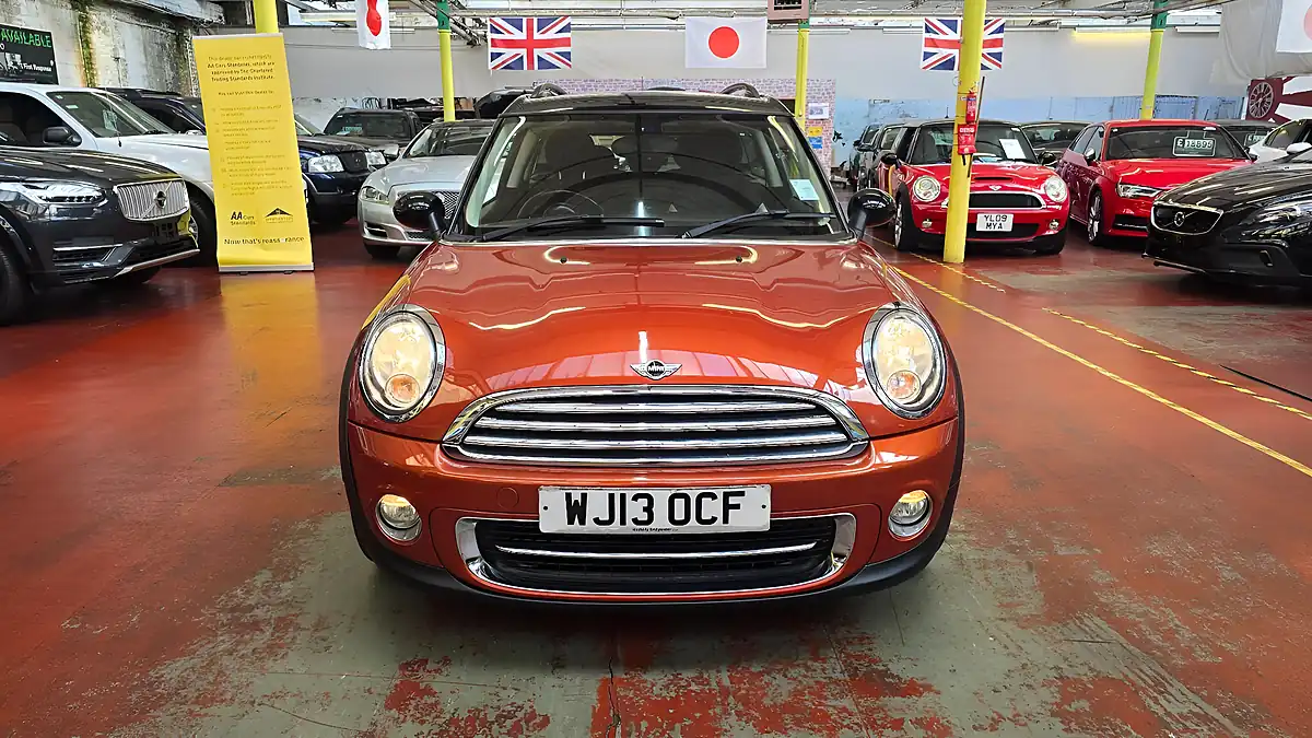 Used 2013 MINI Clubman Cooper Orange - Interior and Exterior details 2