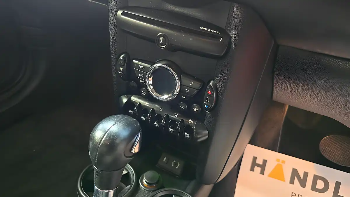 Used 2013 MINI Clubman Cooper Orange - Interior and Exterior details 7