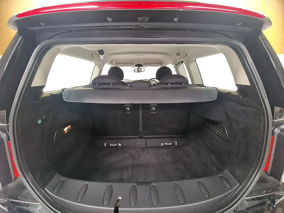 Used 2013 MINI Clubman Cooper Pepper White - Interior and Exterior details 7