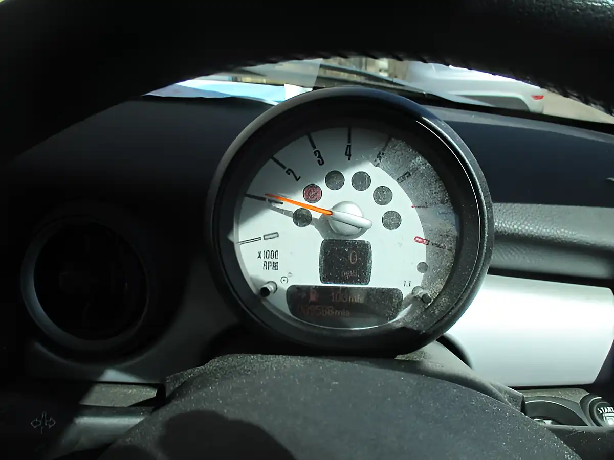 Used 2013 MINI Clubman One Blue - Interior and Exterior details 10