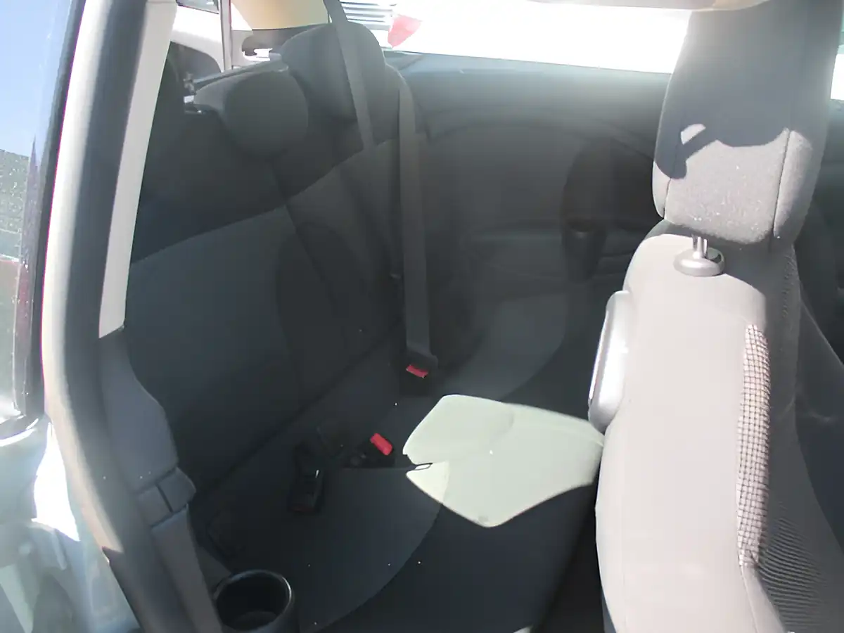 Used 2013 MINI Clubman One Blue - Interior and Exterior details 8