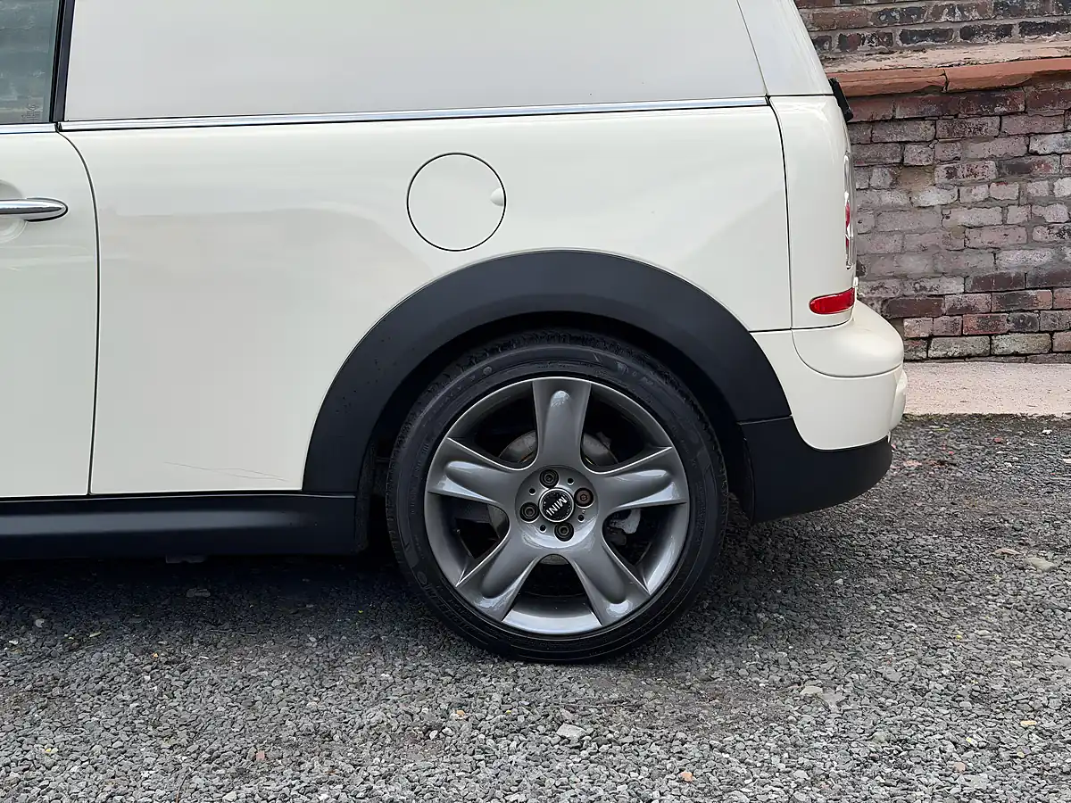 Used 2013 MINI Clubvan Clubvan Cooper White - Interior and Exterior details 20