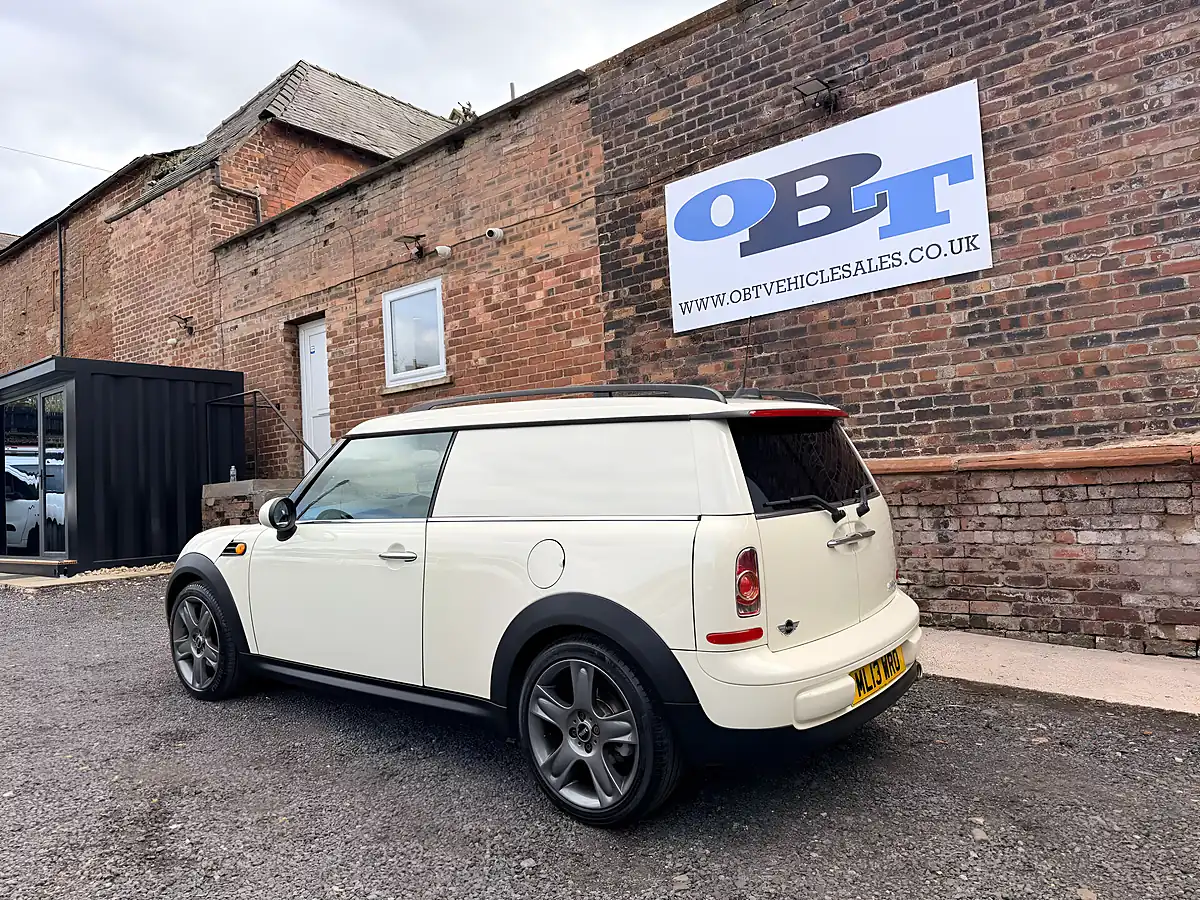 Used 2013 MINI Clubvan Clubvan Cooper White - Interior and Exterior details 3