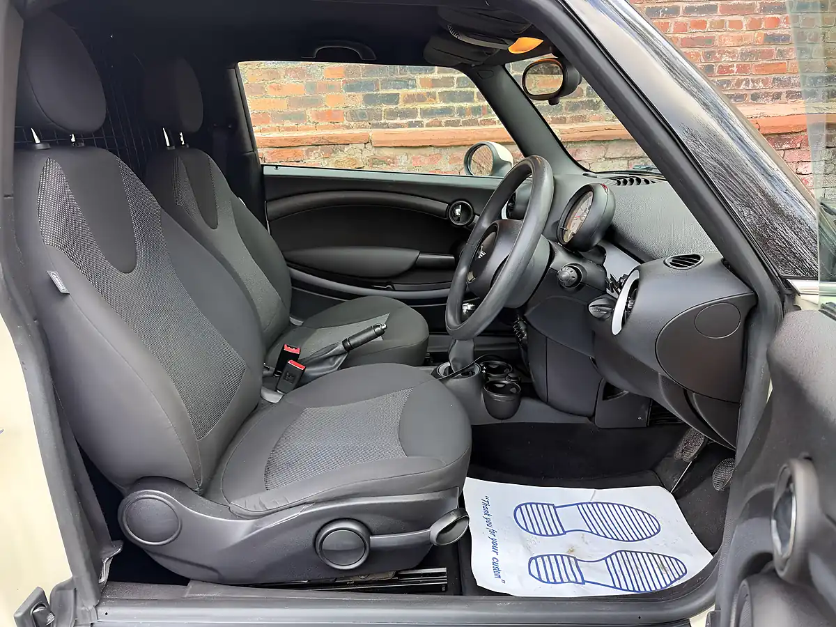 Used 2013 MINI Clubvan Clubvan Cooper White - Interior and Exterior details 7