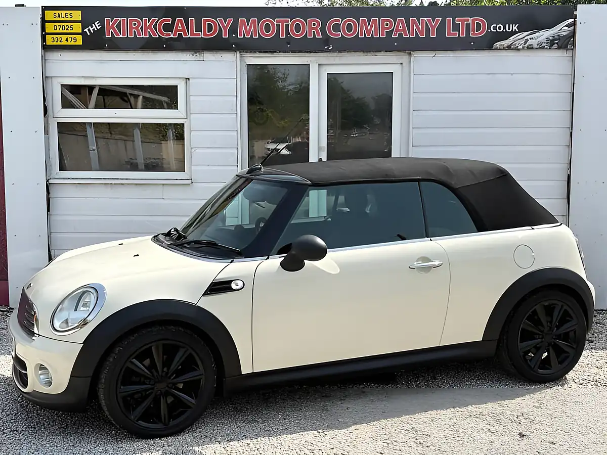 Used 2013 MINI Convertible Cooper White - Interior and Exterior details 2