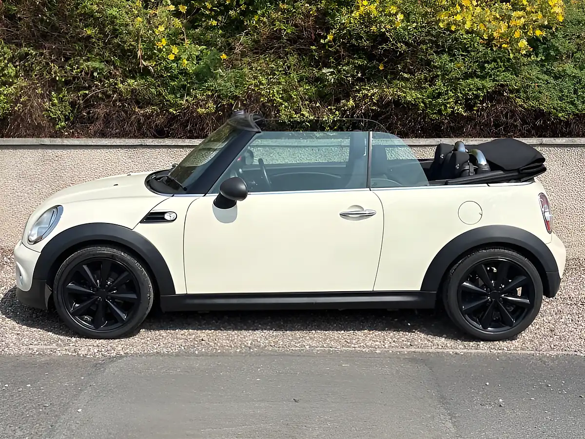 Used 2013 MINI Convertible Cooper White - Interior and Exterior details 5