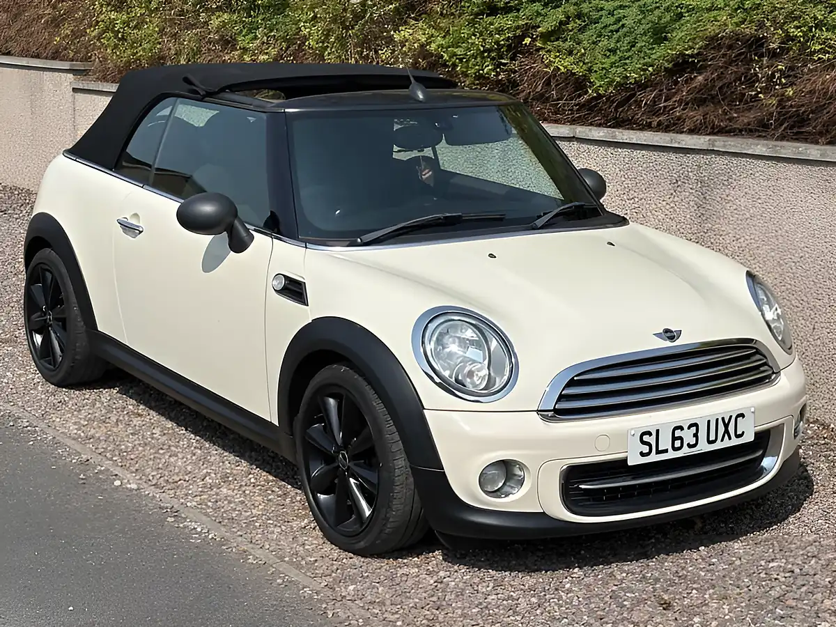 Used 2013 MINI Convertible Cooper White - Interior and Exterior details 8