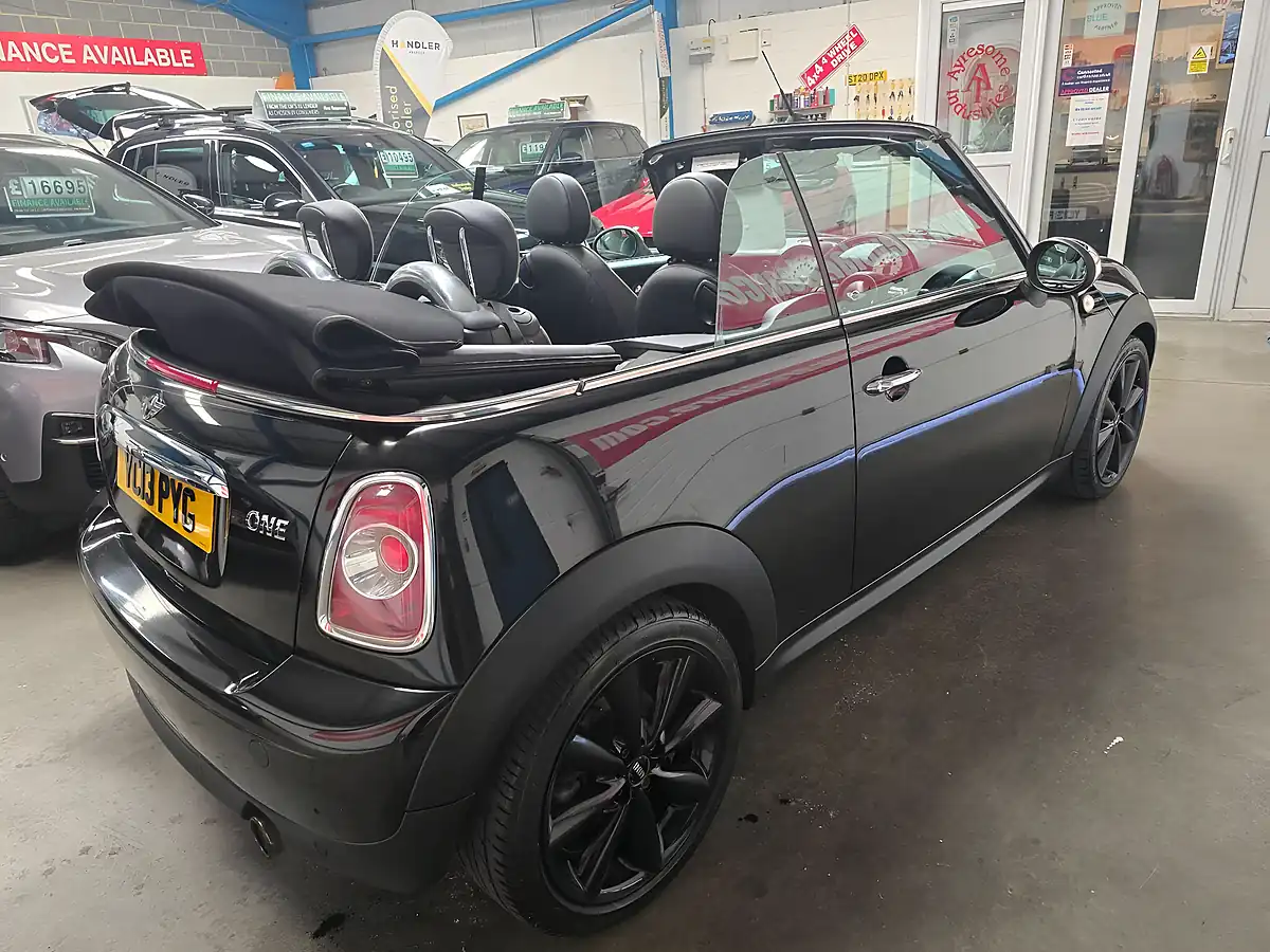 Used 2013 MINI Convertible One Black - Interior and Exterior details 3