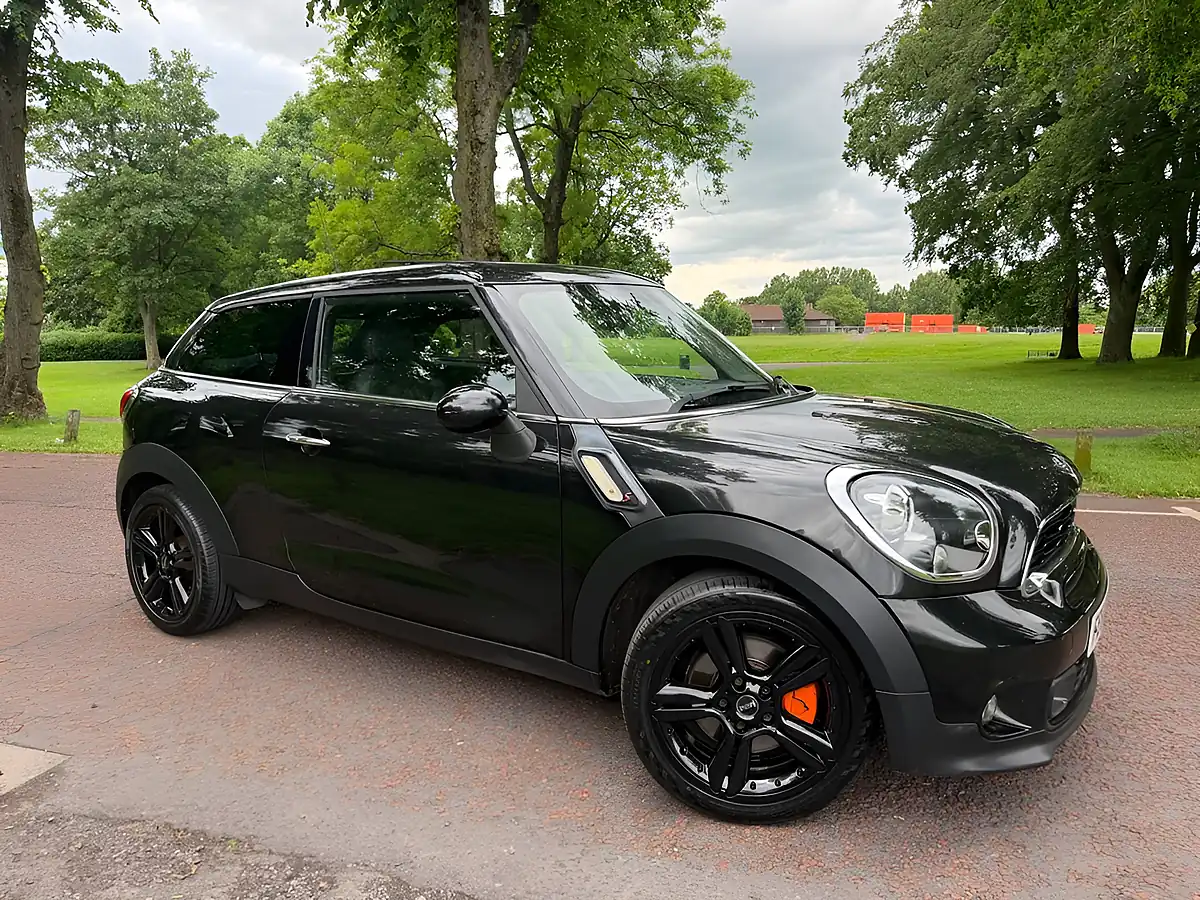 Used 2013 MINI Cooper Cooper S Black - Front View