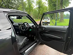 Used 2013 MINI Cooper Cooper S Black - Interior and Exterior details 10