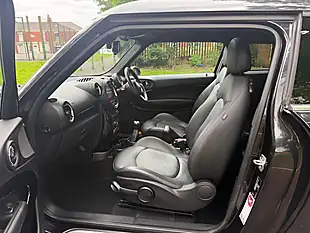 Used 2013 MINI Cooper Cooper S Black - Interior and Exterior details 16