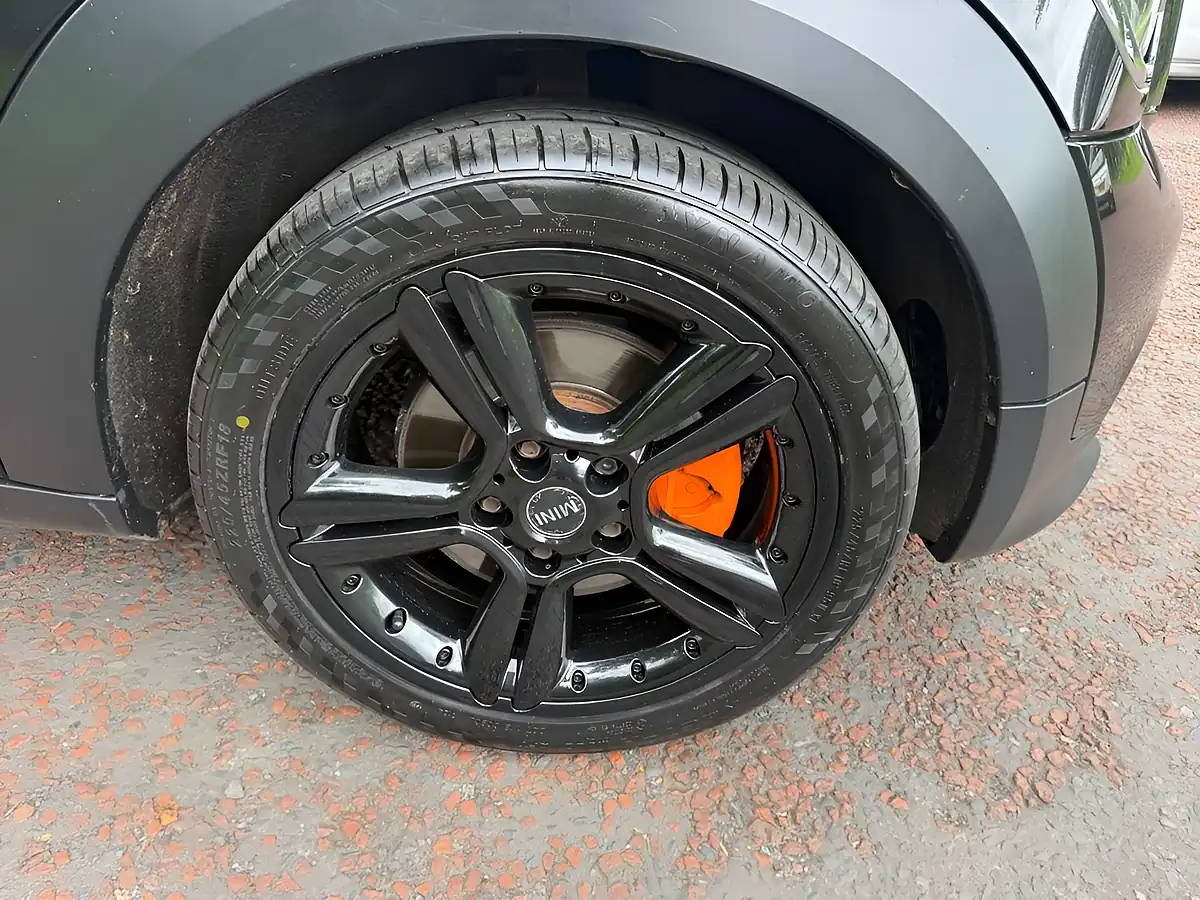 Used 2013 MINI Cooper Cooper S Black - Interior and Exterior details 18